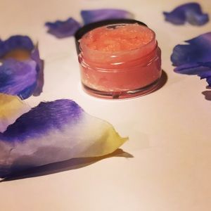 Princess peach lip scrub